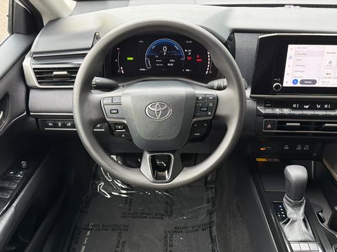 Certified 2025 Toyota Camry LE image 14
