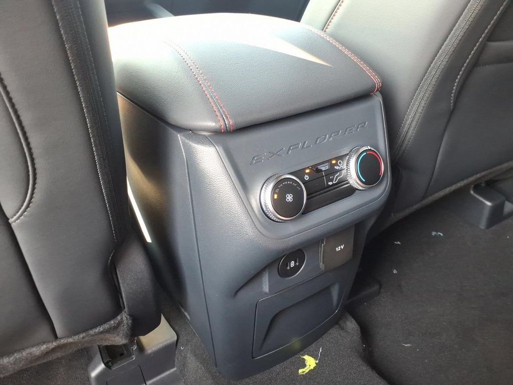 Used 2026 Ford Explorer ST-Line AWD/4WD image 14
