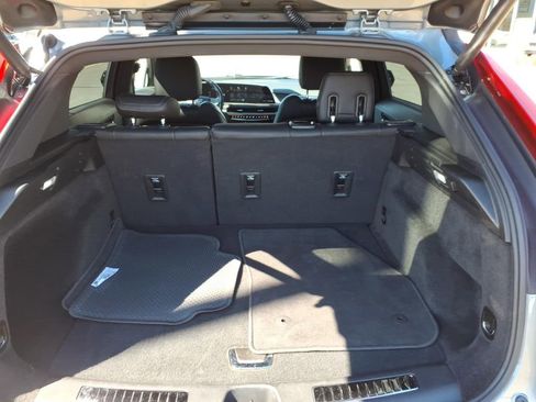 Used 2025 Cadillac XT4 Premium Luxury image 6