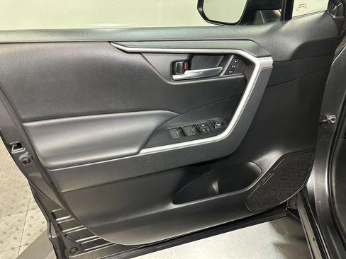 Used 2023 Toyota RAV4 XLE Premium image 20
