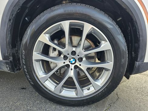 Used 2024 BMW X5 xDrive40i image 9