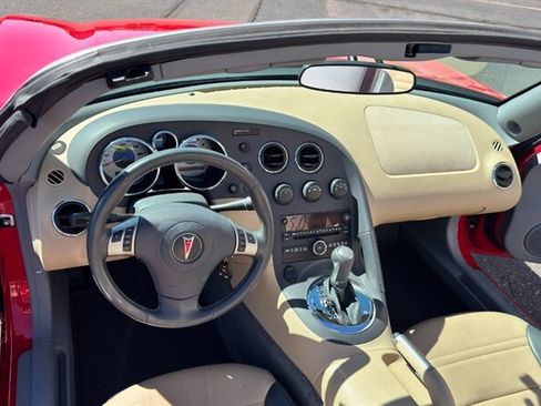 Used 2007 Pontiac Solstice w/ Premium Package image 28