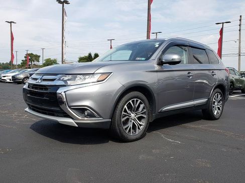 Used 2018 Mitsubishi Outlander AWD image 8