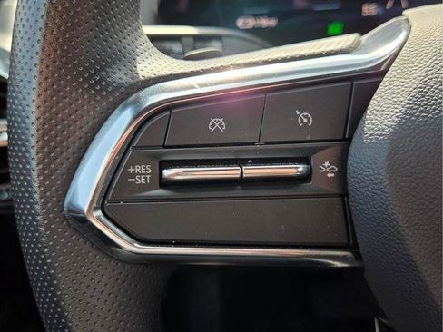 Used 2026 Chevrolet Equinox EV LT FWD image 30
