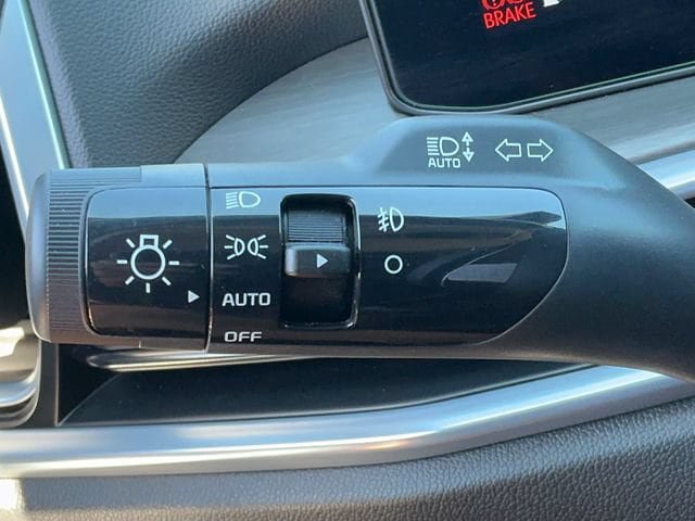 Used 2025 Kia Sorento SX AWD/4WD image 36