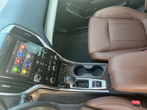Used 2022 Subaru Ascent Touring AWD/4WD image 18