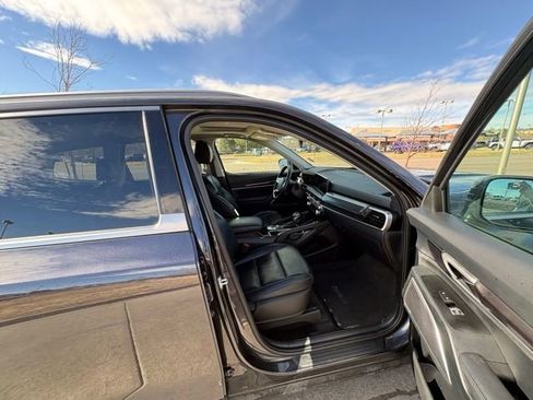 Used 2025 Kia Telluride S image 31