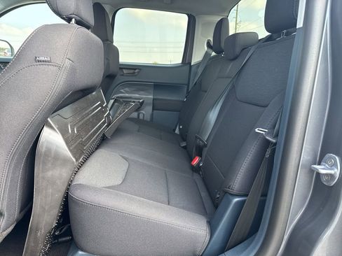 Used 2025 Ford Maverick XL image 9