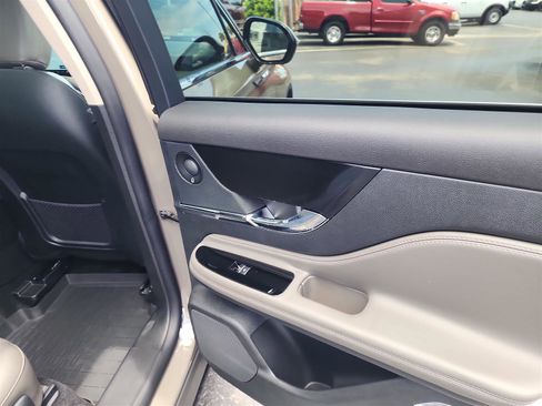 New 2025 Lincoln Corsair Reserve w/ Equipment Group 202A image 20