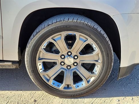 Used 2017 GMC Yukon XL Denali w/ Open Road Package image 14