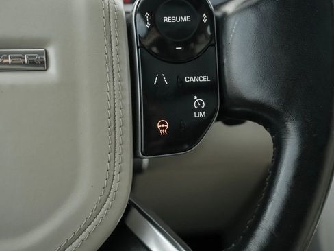 Used 2020 Land Rover Range Rover HSE image 26