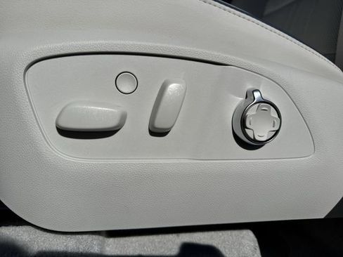 New 2026 Buick Enclave Avenir w/ Super Cruise Package image 12