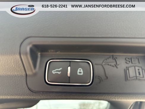 Used 2023 Ford Explorer XLT w/ Equipment Group 202A AWD/4WD image 30