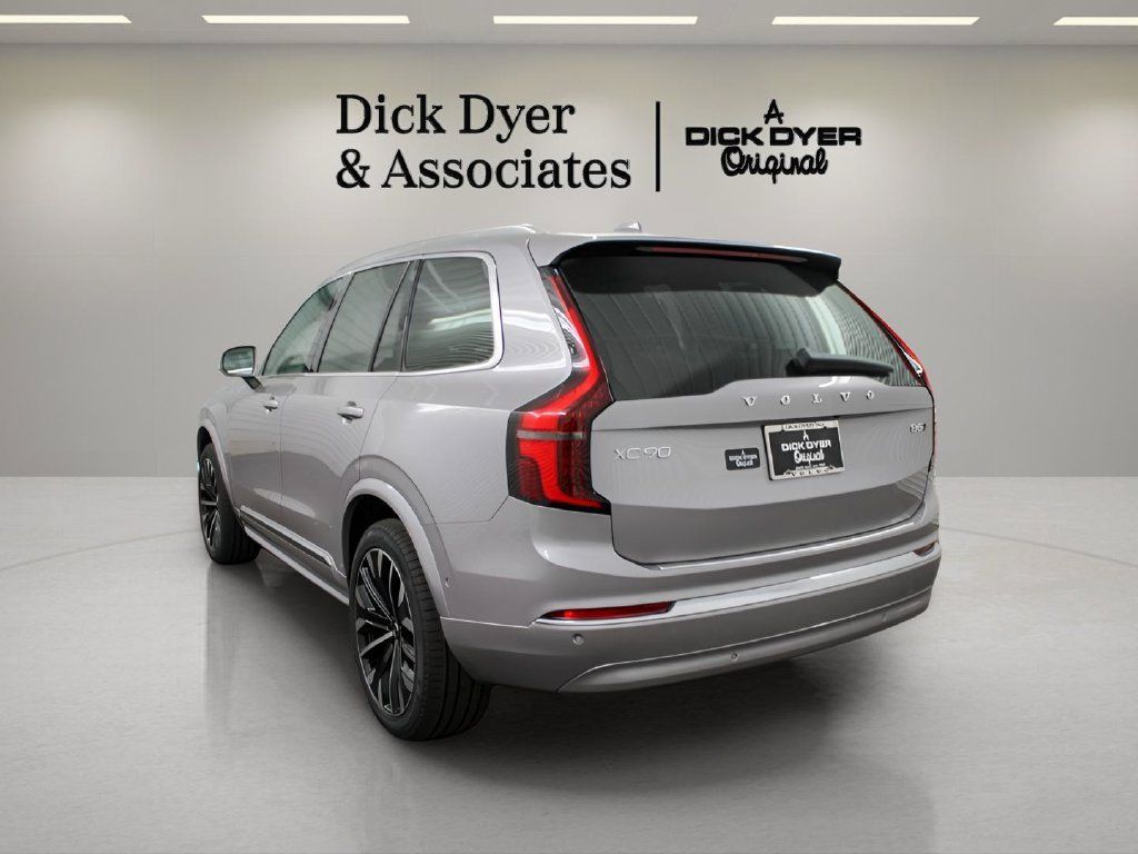 Certified 2026 Volvo XC90 B5 Plus w/ Protection Package Premier AWD/4WD image 5