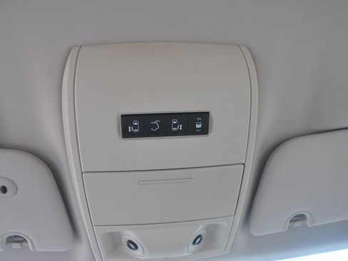 Used 2011 Dodge Grand Caravan Crew image 33