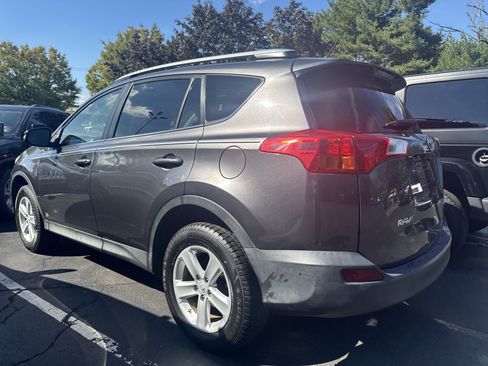 Used 2013 Toyota RAV4 XLE image 4