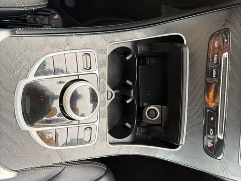 Used 2019 Mercedes-Benz GLC 300 image 24