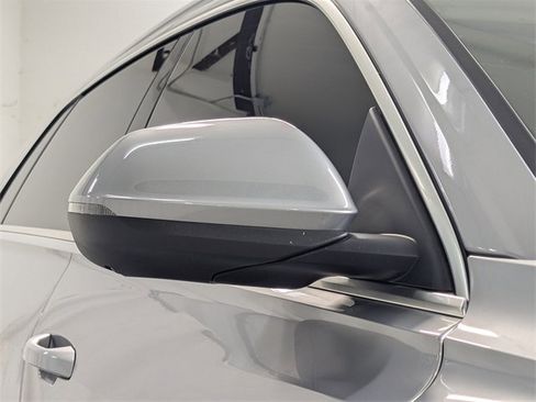 Used 2019 Audi Q8 Premium Plus image 35