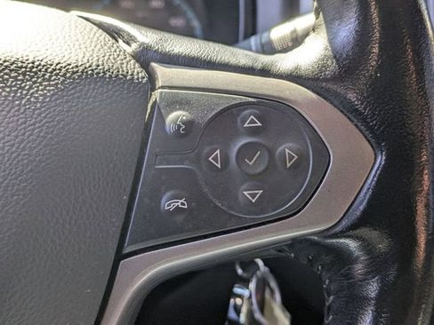 Used 2022 Chevrolet Colorado Z71 w/ Safety Package image 12