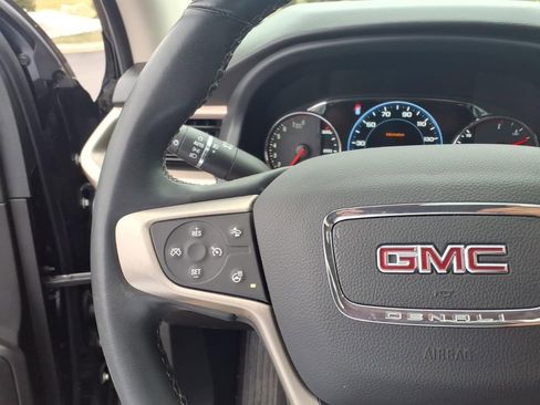 Used 2023 GMC Acadia Denali w/ Denali Ultimate Package AWD/4WD image 19