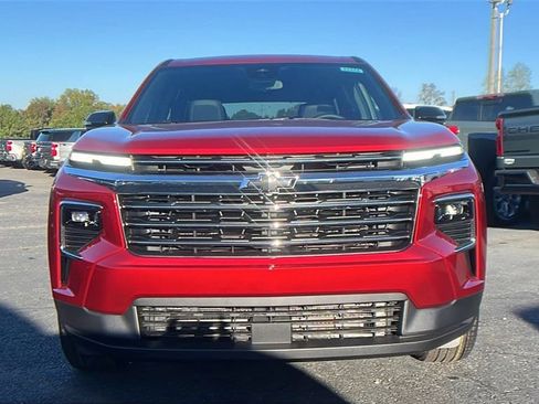 New 2026 Chevrolet Traverse LT image 2