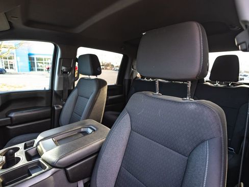 Used 2024 Chevrolet Silverado 2500 Custom w/ Custom Value Package image 17