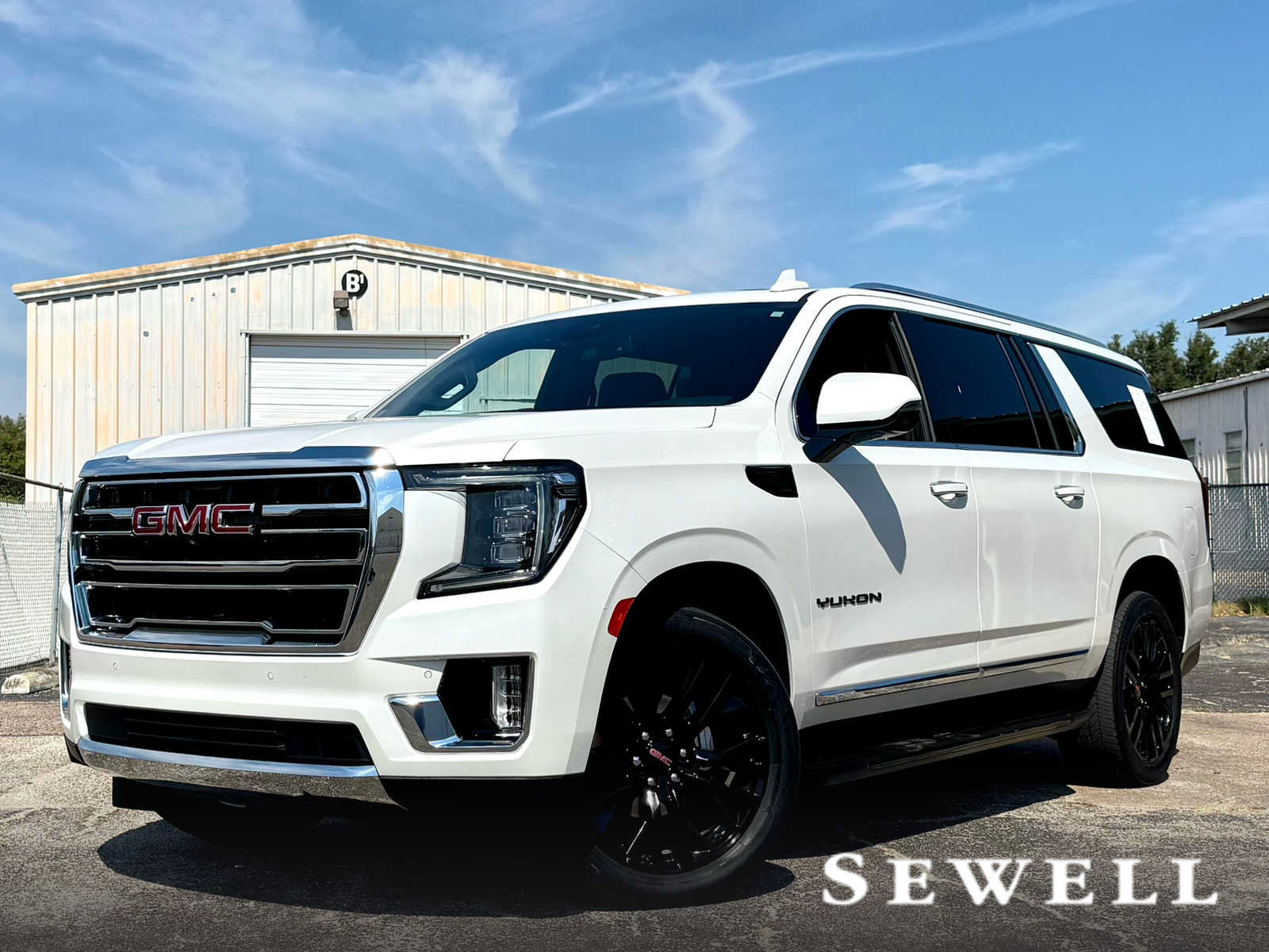 Certified 2023 GMC Yukon XL SLT w/ SLT Premium Package RWD image 1