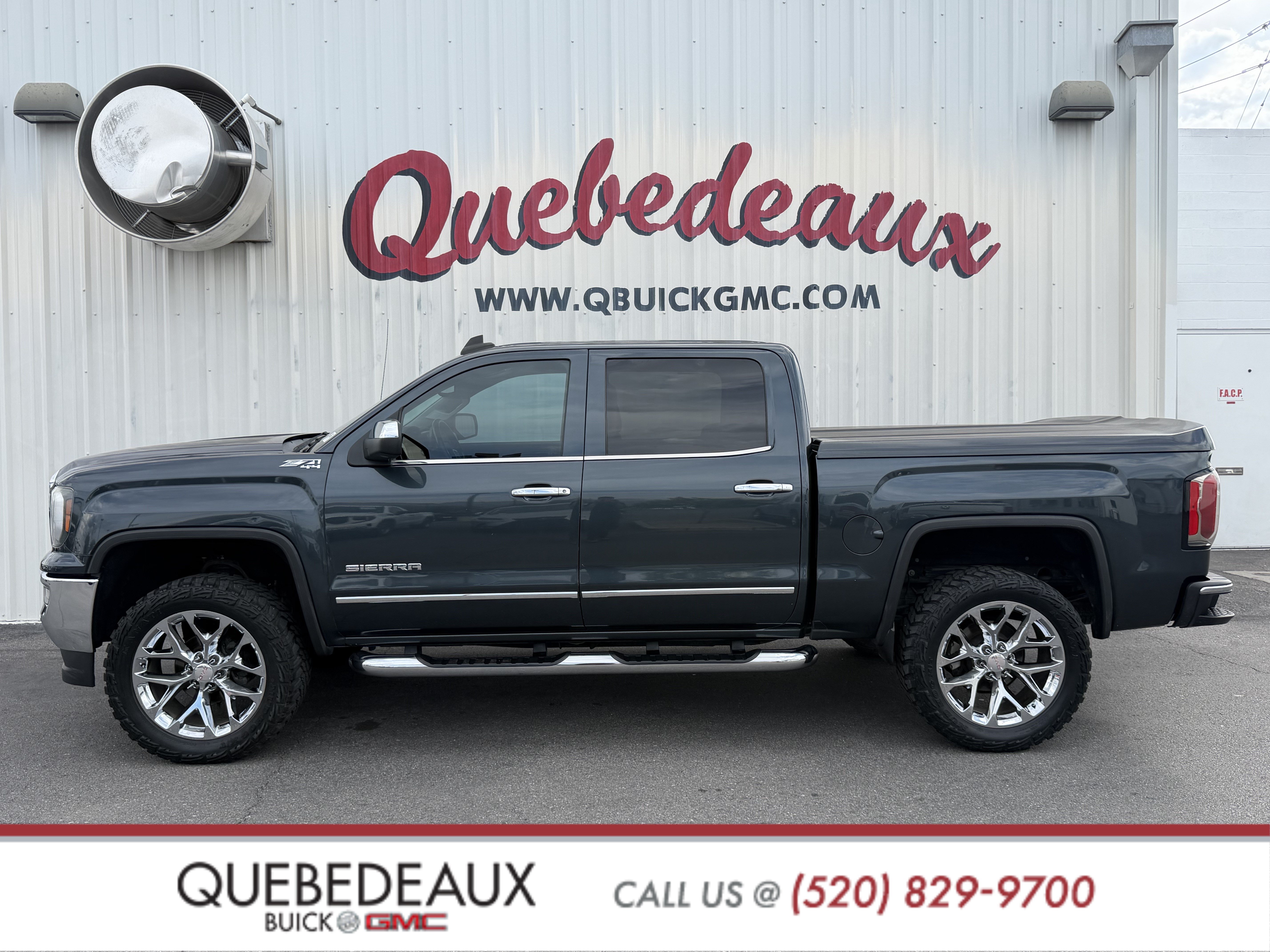 Used 2018 GMC Sierra 1500 SLT w/ Enhanced Driver Alert Package AWD/4WD image 8