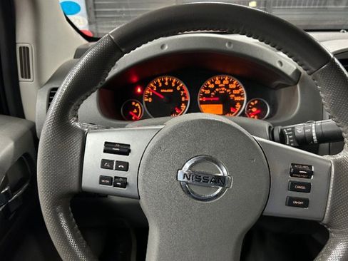 Used 2019 Nissan Frontier SL image 18