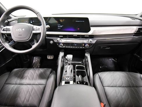 Certified 2025 Kia Telluride SX X-Line AWD/4WD image 3
