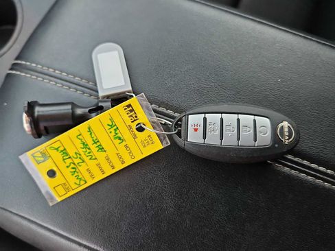 Used 2025 Nissan Altima 2.5 SV FWD image 24