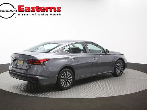 Used 2024 Nissan Altima 2.5 SV AWD/4WD image 42