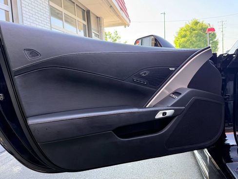 Used 2016 Chevrolet Corvette Z06 w/ 3LZ Preferred Equipment Group RWD image 28