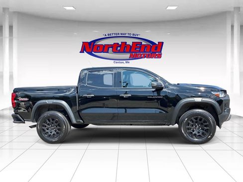 Used 2024 Chevrolet Colorado Trail Boss w/ Advanced Trailering Package AWD/4WD image 8