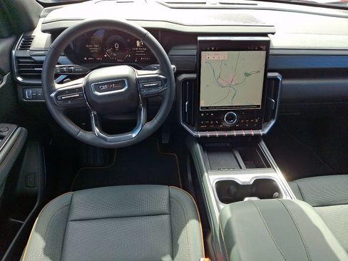 Used 2024 GMC Acadia AT4 AWD/4WD image 12
