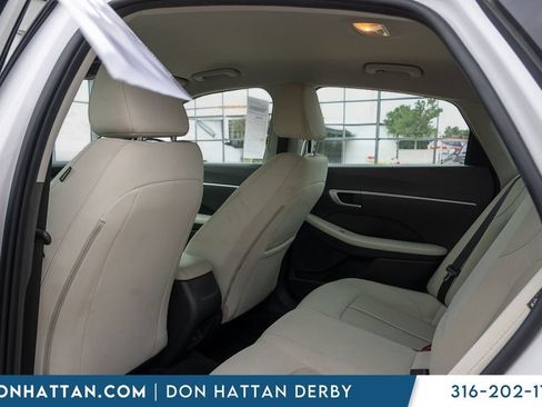 Used 2025 Hyundai Sonata SEL FWD image 15