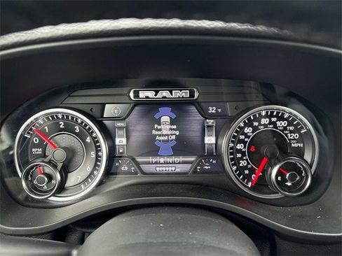 Used 2019 RAM 1500 Laramie image 36