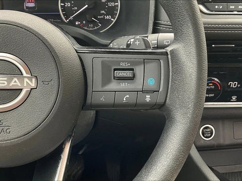 Certified 2023 Nissan Rogue SV image 25