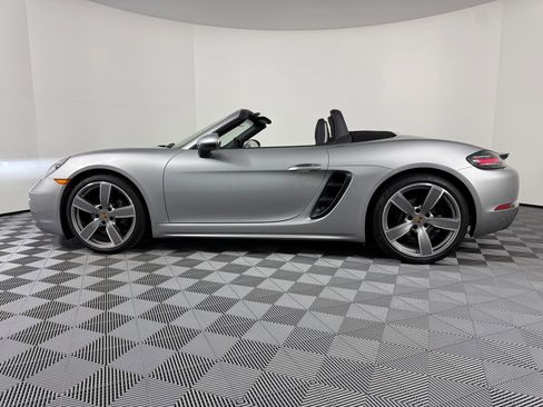 Certified 2024 Porsche 718 Boxster image 2