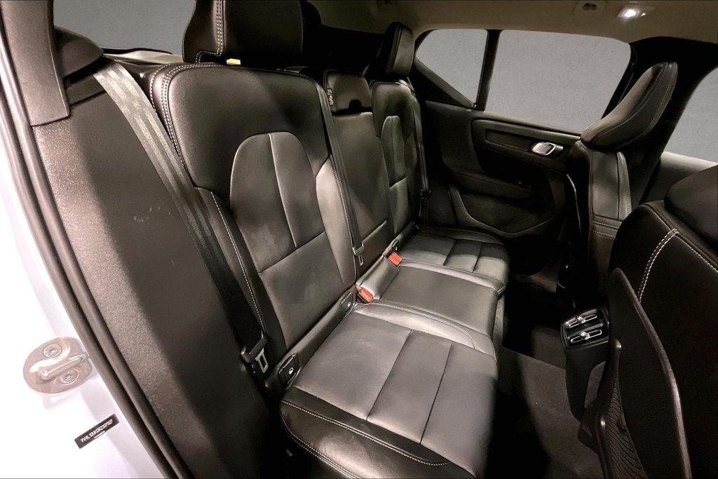 Certified 2024 Volvo XC40 B5 Core AWD/4WD image 26