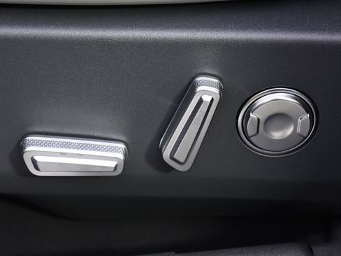 New 2026 Lincoln Nautilus Reserve AWD/4WD image 14