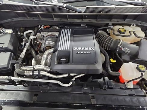 Used 2023 Chevrolet Silverado 1500 RST AWD/4WD image 38