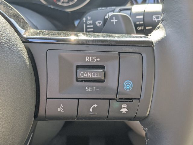 Used 2022 Nissan Pathfinder SL AWD/4WD image 22