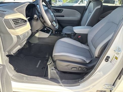 Used 2026 Subaru Forester Premium AWD/4WD image 18