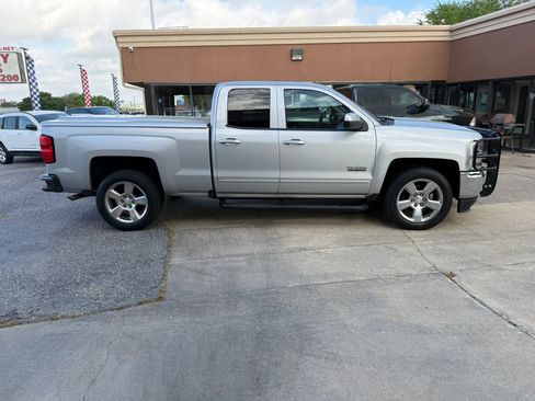 Used 2016 Chevrolet Silverado 1500 LT w/ Texas Edition image 4