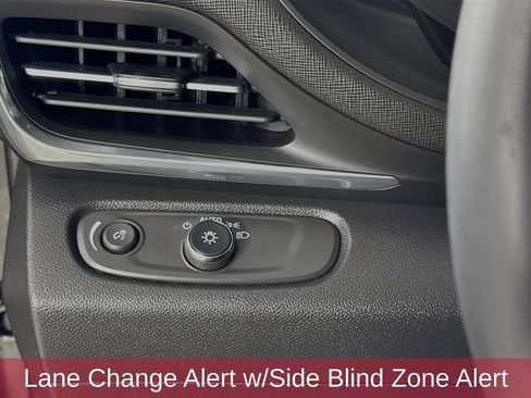 Used 2024 Buick Envista Preferred w/ Convenience I Package FWD image 10