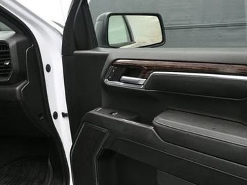 Used 2023 GMC Sierra 1500 Elevation AWD/4WD image 17