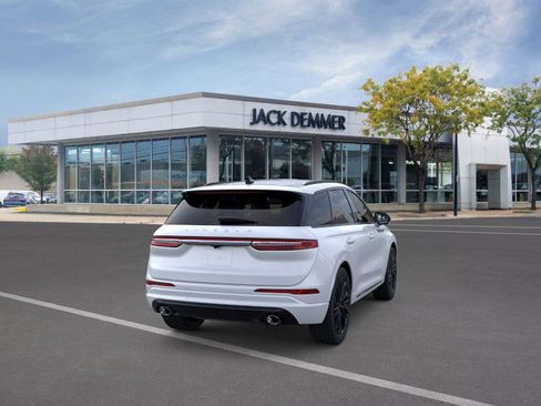 New 2026 Lincoln Corsair Premiere image 8