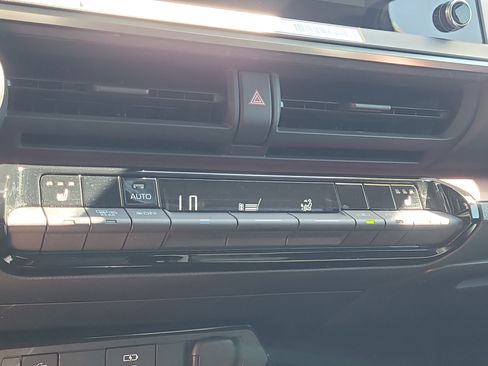 Certified 2024 Toyota Prius Prime image 25