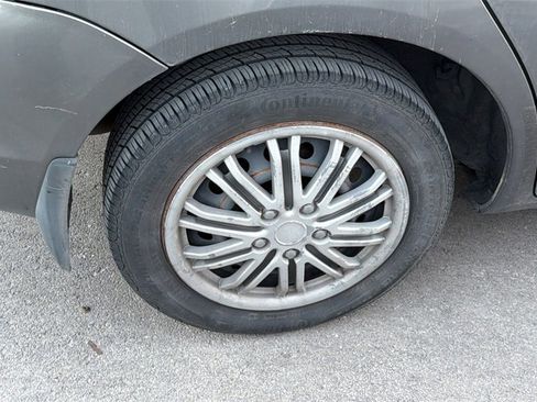 Used 2006 Toyota Matrix XR image 9